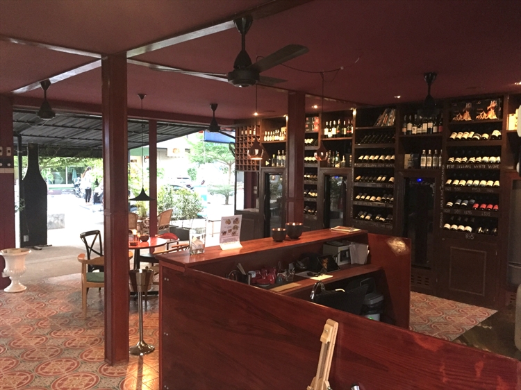 Stylish Wine Bar In Chiang Mai For Sale